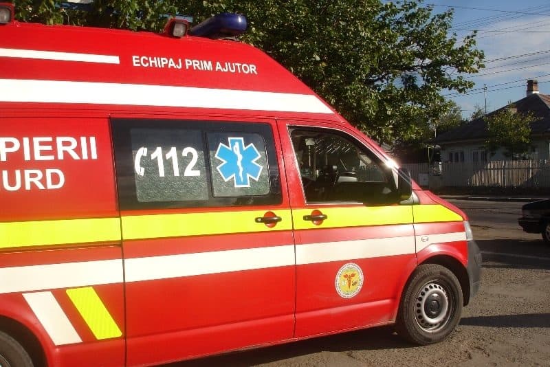  Bărbat de 67 de ani, spitalizat după ce a traversat neregulamentar