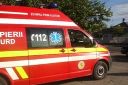  Bărbat de 67 de ani, spitalizat după ce a traversat neregulamentar