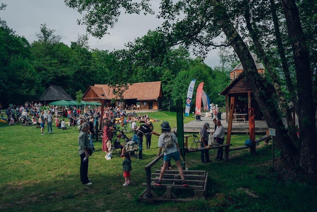  De la Târgul de Jucării până la Aventuri la Arka Park
