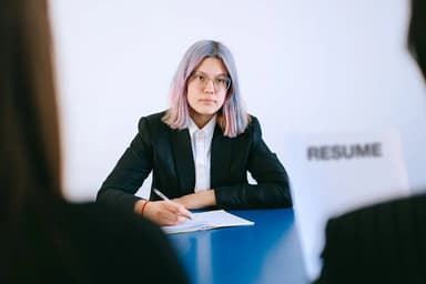  Cum să Elaborezi un CV Eficient