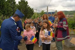 Comemorare emoționantă a Zilei Eroilor la Mediaș, cu participarea a peste 300 de cetățeni (foto)