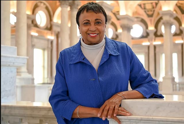 Donald Trump Îl Destituie pe Carla Hayden, Prima Femeie Afro-Americană a Bibliotecii Congresului