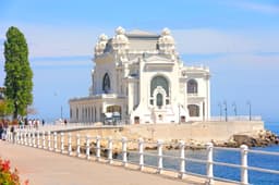Cazinoul din Constanța Atrage Peste 10.000 Vizitatori la Redeschidere cu Expoziții și Spectacole Magnifice în Primele Zile ale Zilelor Constanței