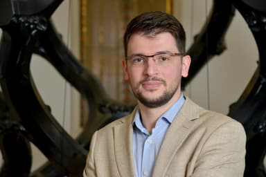  Consolidarea Bugetară Poate Atrage Înapoi Investitorii în România - Perspective Optimiste după Alegerile Prezidențiale și Creșterea Pro-UE.
