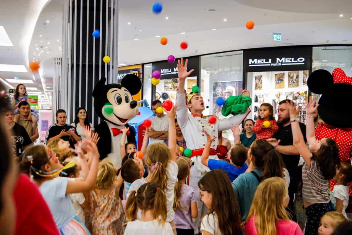 Sărbătoriți Luna Copilului în Shopping City Sibiu cu Petreceri, Ateliere și Premii Surpriză