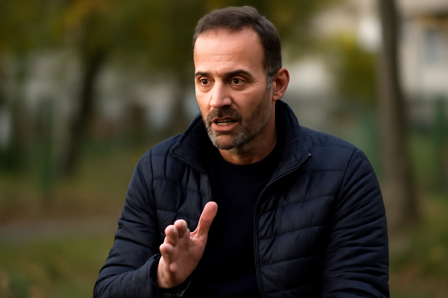 Nu urmăresc clauze – Despre bani, transferuri și relația cu suporterii